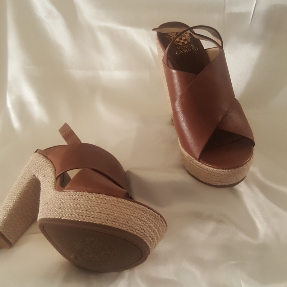 Vince Camuto Brown leather size 10